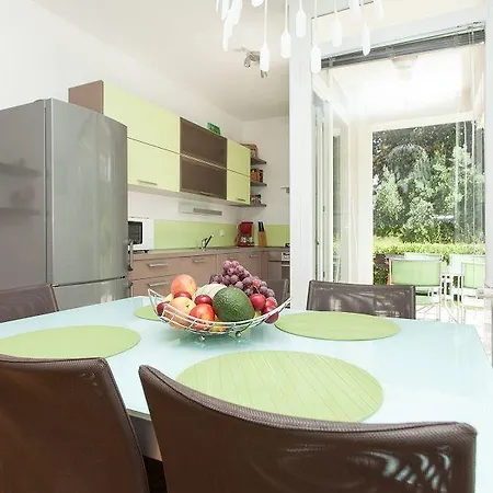 Kuvi Apartments Rovinj Exterior photo